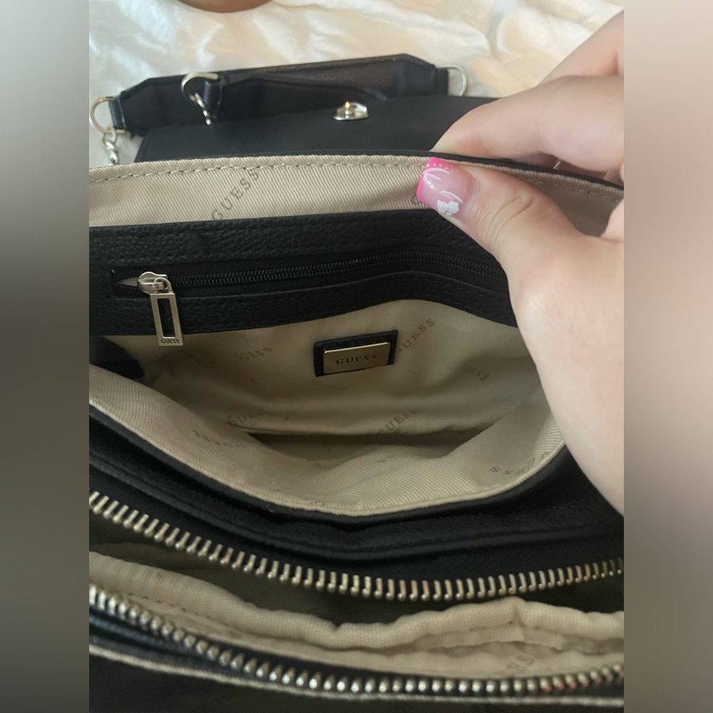 Black and silver Guess Handbag - Picture 7 of 7